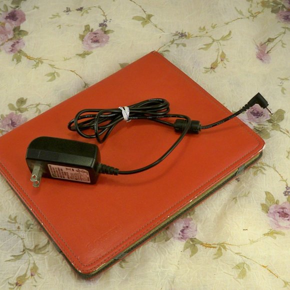 Nextbook Premium 8HD 2.81GB, *Wi-Fi, 8x6"in - *Padded Cover Red - Picture 3 of 8